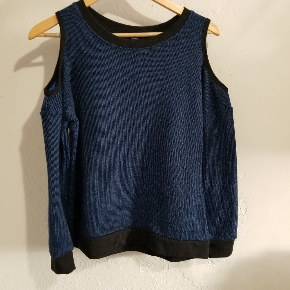 Sanctuary cold shoulder top